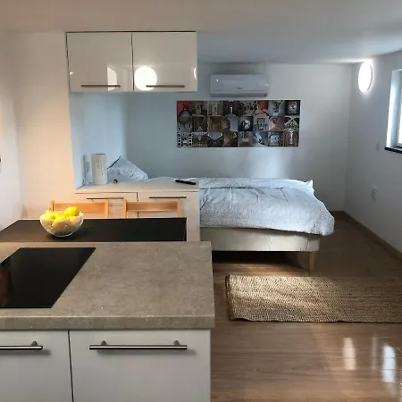 3m House Apartment *